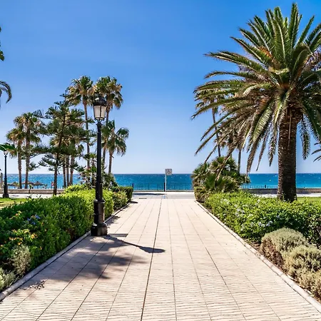 アパート Beachfront With Parking San Pedro Alcantara Playa 5 Min Puerto Banus *