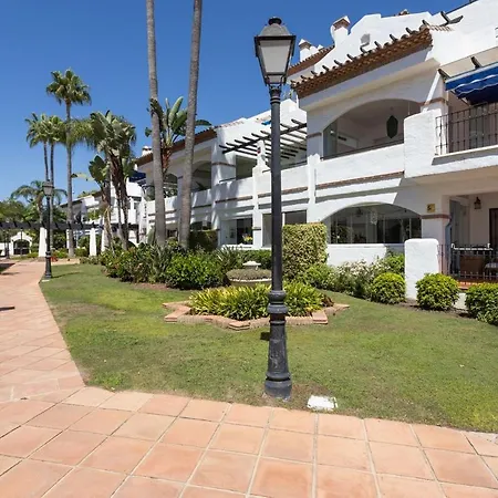 Beachfront With Parking San Pedro Alcantara Playa 5 Min Puerto Banus Appartement