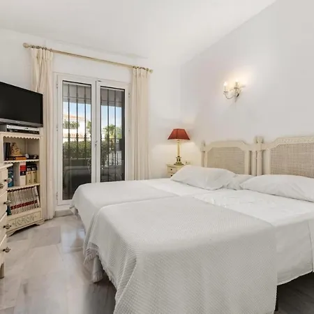 アパート Beachfront With Parking San Pedro Alcantara Playa 5 Min Puerto Banus *