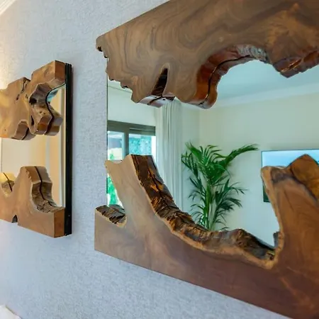 Beachfront Apartment *