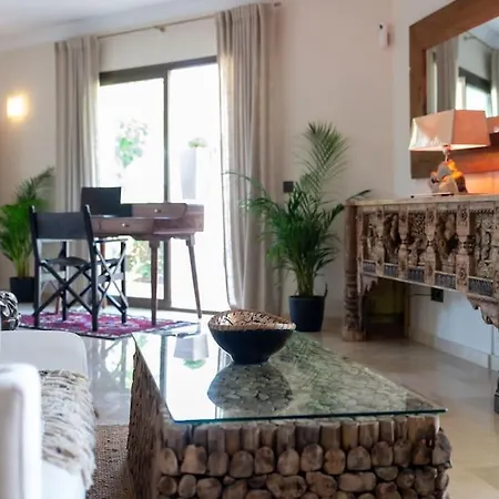 Beachfront Apartment *