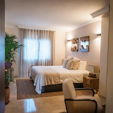 Beachfront Apartment *