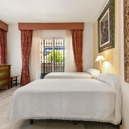Beachfront With Parking San Pedro Alcantara Playa 5 Min Puerto Banus Marbella